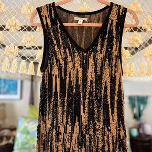 DANA BUCHMAN Sleeveless, Lightweight Sweater Dress. Flowing Skirt. Size Medium.